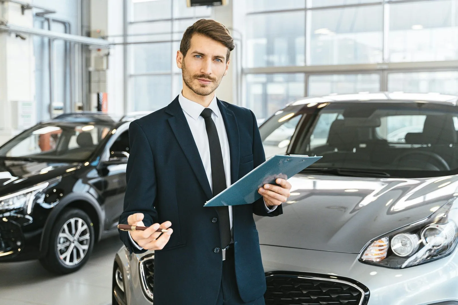 Público Objetivo de un Concesionario de Coches Usados: 5 Buyer Personas 2026